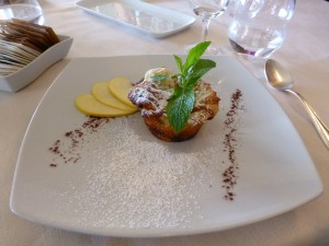 Apple cake--La Pineta